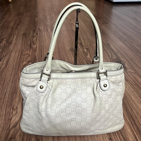 A 235 - 💯% authentic Gucci shoulder bag - Picture 2 of 16